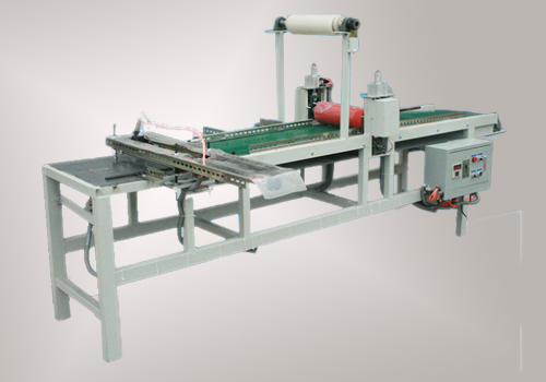 自動玻璃貼膜機(jī)