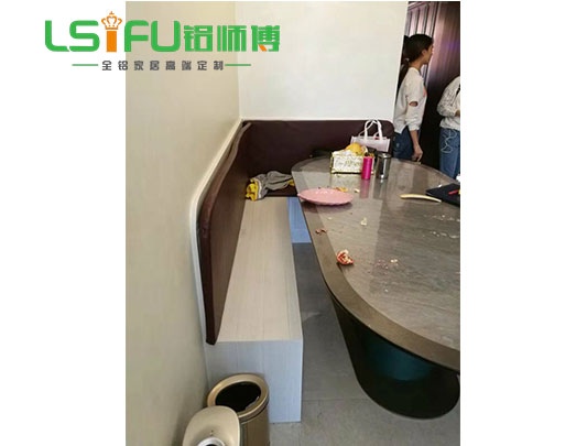 師傅全鋁家具長沙發(fā)椅子裝修效果圖（現(xiàn)場實拍）