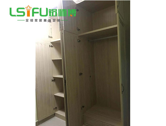 定做全鋁衣柜內(nèi)部功能設(shè)計(jì)效果圖
